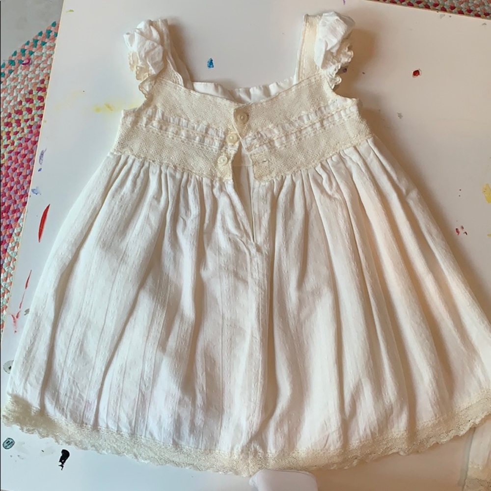 Spanish Flower Girl Dress w/lace - Picture 2 of 9